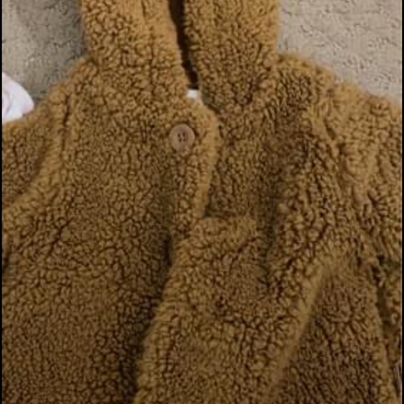 GAP Other - Gap teddy coat